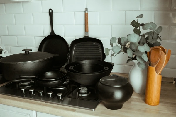 فرق نمونه رویال و مرغوب ظروف چدنی