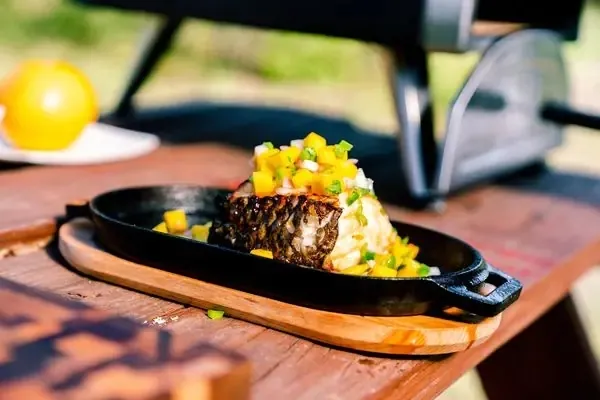 نکات کاربردی برای جلوگیری از چسبیدن غذا روی ساج چدنی